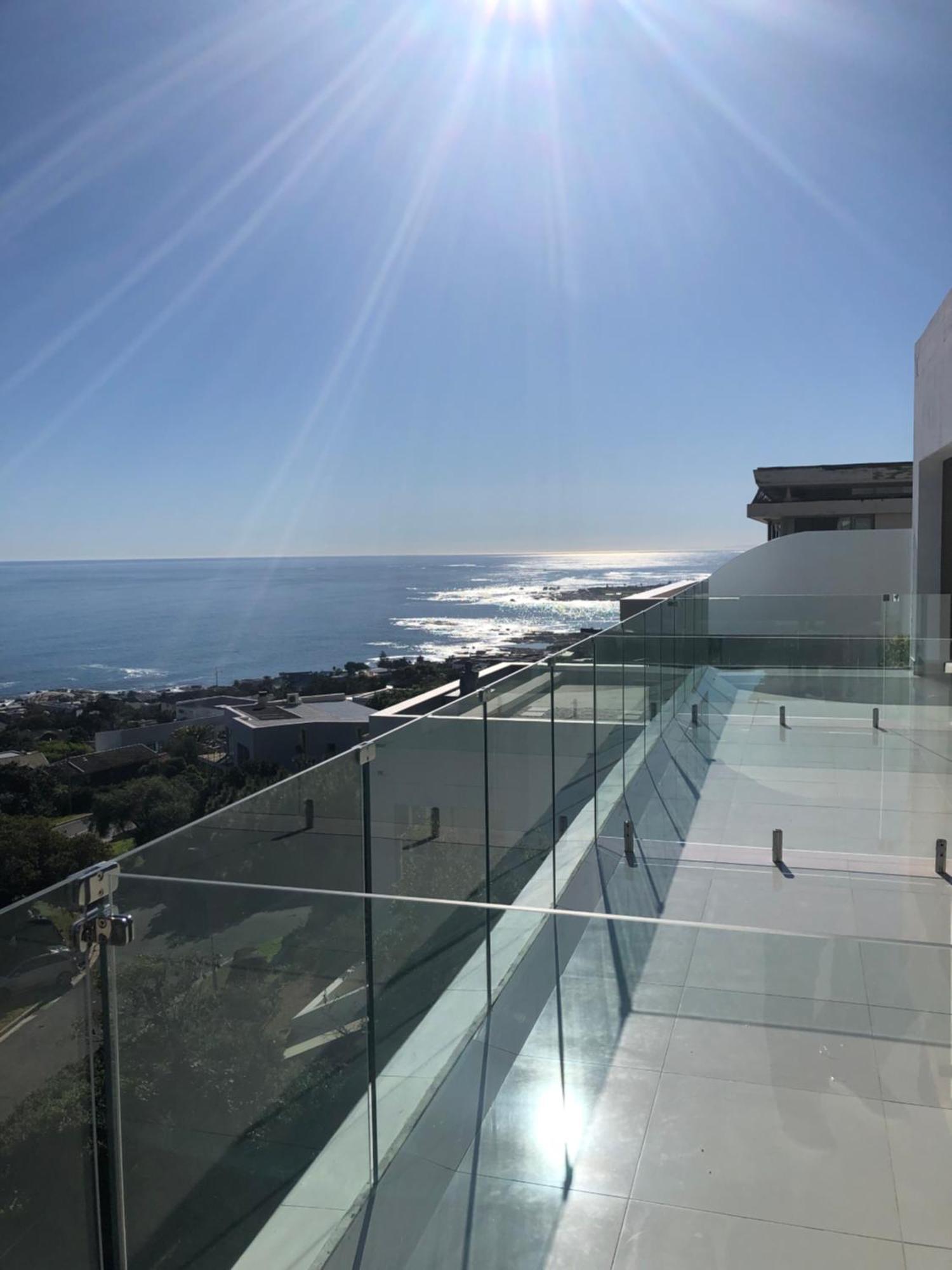 Camps Bay Blue Self-Catering Studios Cape Town Exterior photo